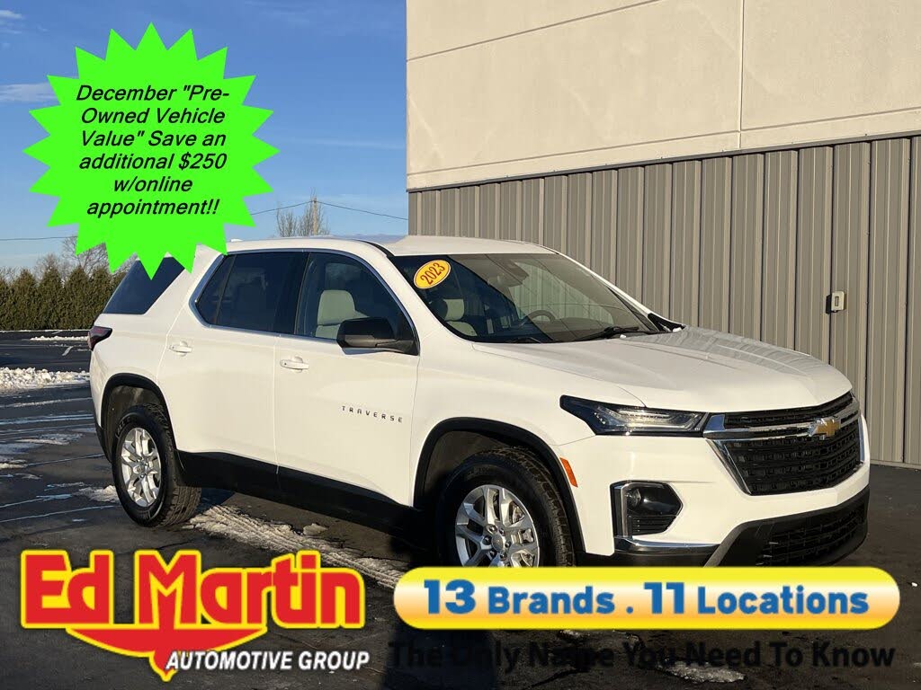 2023 Chevrolet Traverse LS FWD