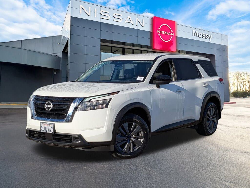 2023 Nissan Pathfinder S 4WD