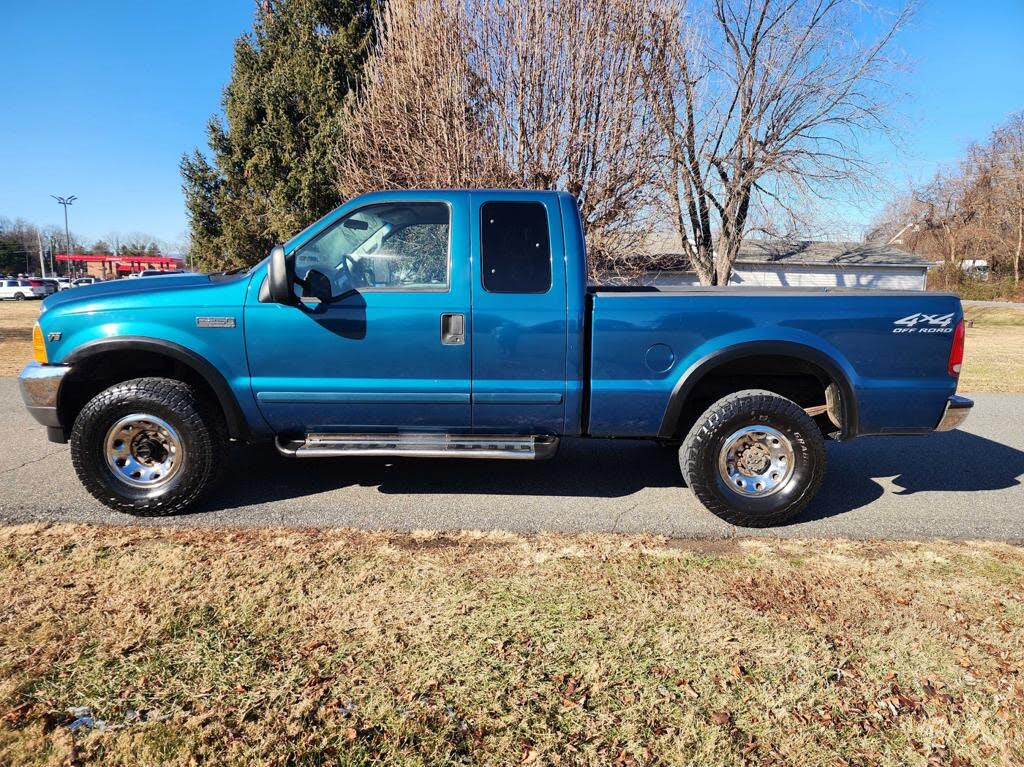 2001 Ford F-250 Super Duty XLT 4WD Extended Cab SB