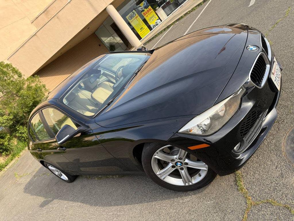 2014 BMW 3 Series 320i Sedan RWD