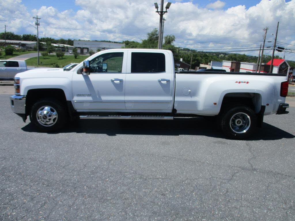 2017 Chevrolet Silverado 3500HD LTZ Crew Cab LB 4WD
