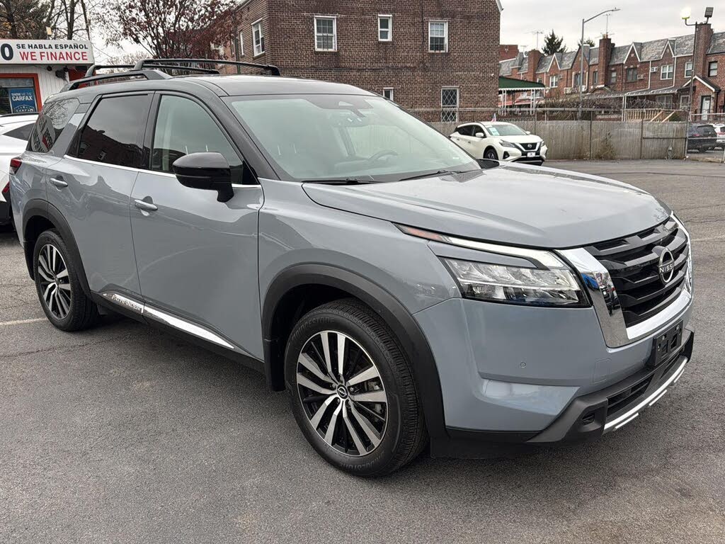 2023 Nissan Pathfinder Platinum 4WD