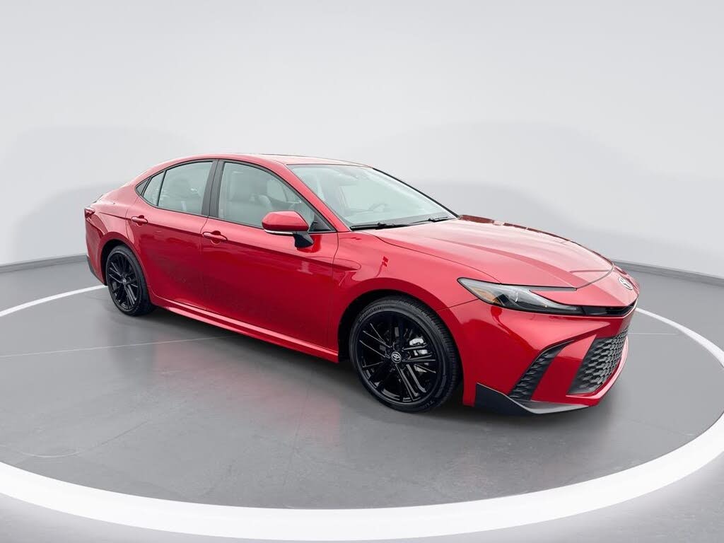 2025 Toyota Camry SE FWD