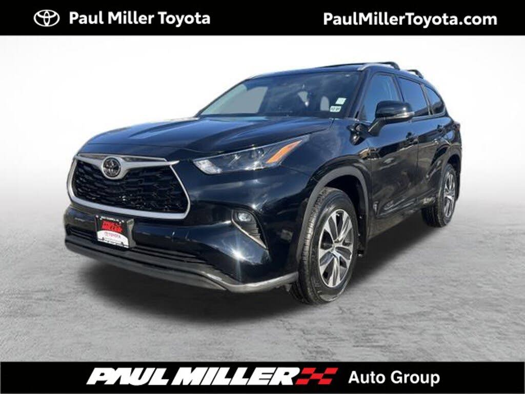 2022 Toyota Highlander XLE AWD