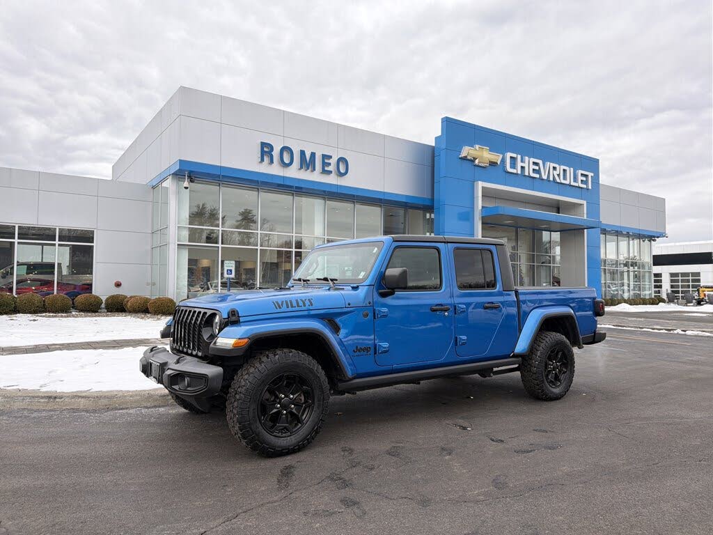 2023 Jeep Gladiator Willys Crew Cab 4WD