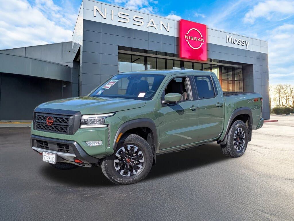 2023 Nissan Frontier PRO-4X Crew Cab 4WD