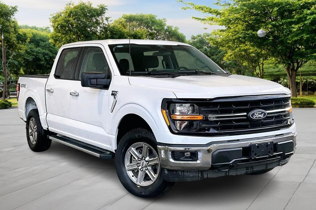Ford F-150 XLT SuperCrew 4WD 2025