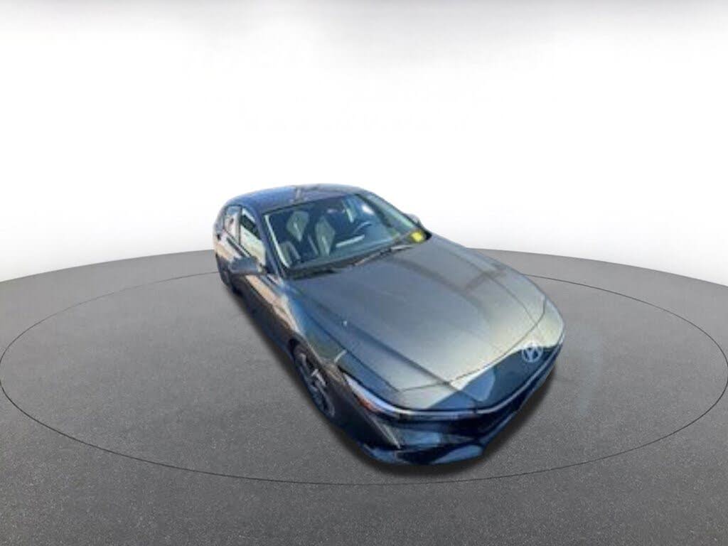 2025 Hyundai Elantra SEL Convenience FWD