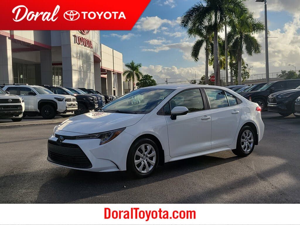 2025 Toyota Corolla LE FWD