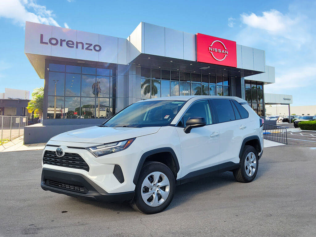 2025 Toyota RAV4 LE FWD