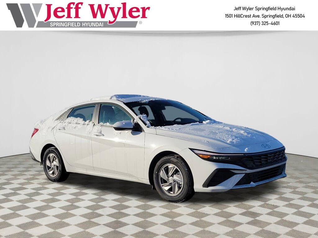 2026 Hyundai Elantra SE FWD