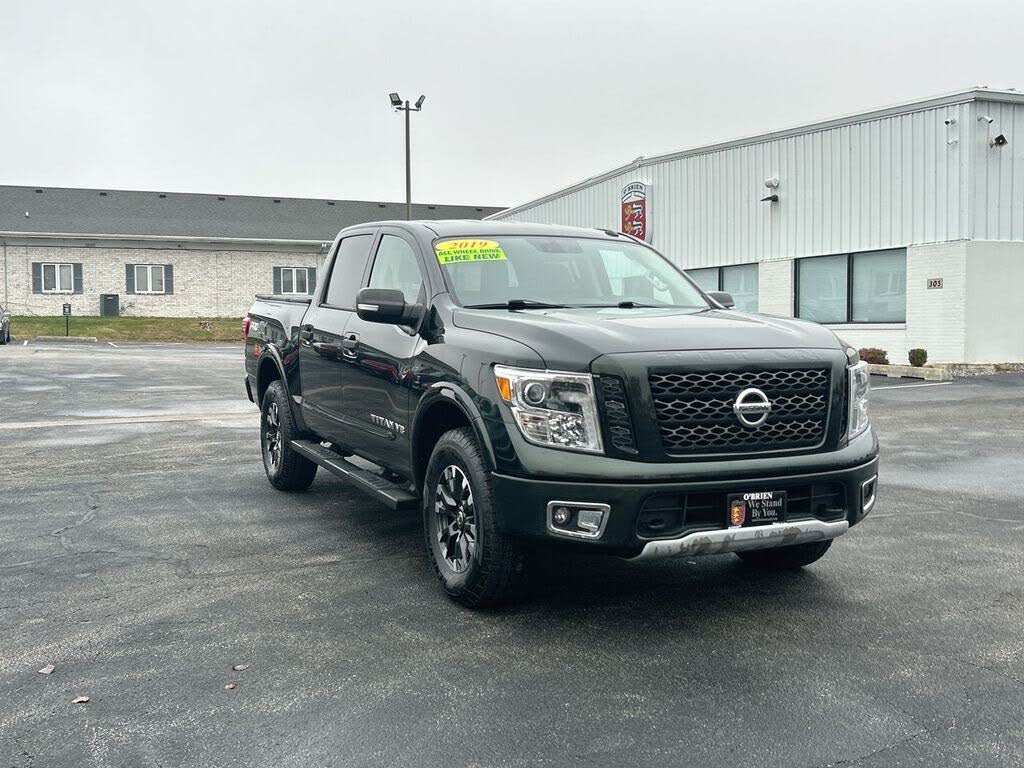2019 Nissan Titan PRO-4X Crew Cab 4WD