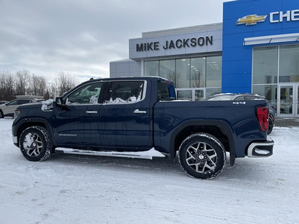 2022 GMC Sierra 1500 SLT Crew Cab 4WD