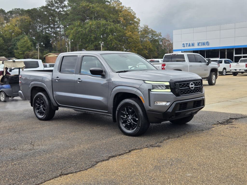 2023 Nissan Frontier SV Crew Cab 4WD