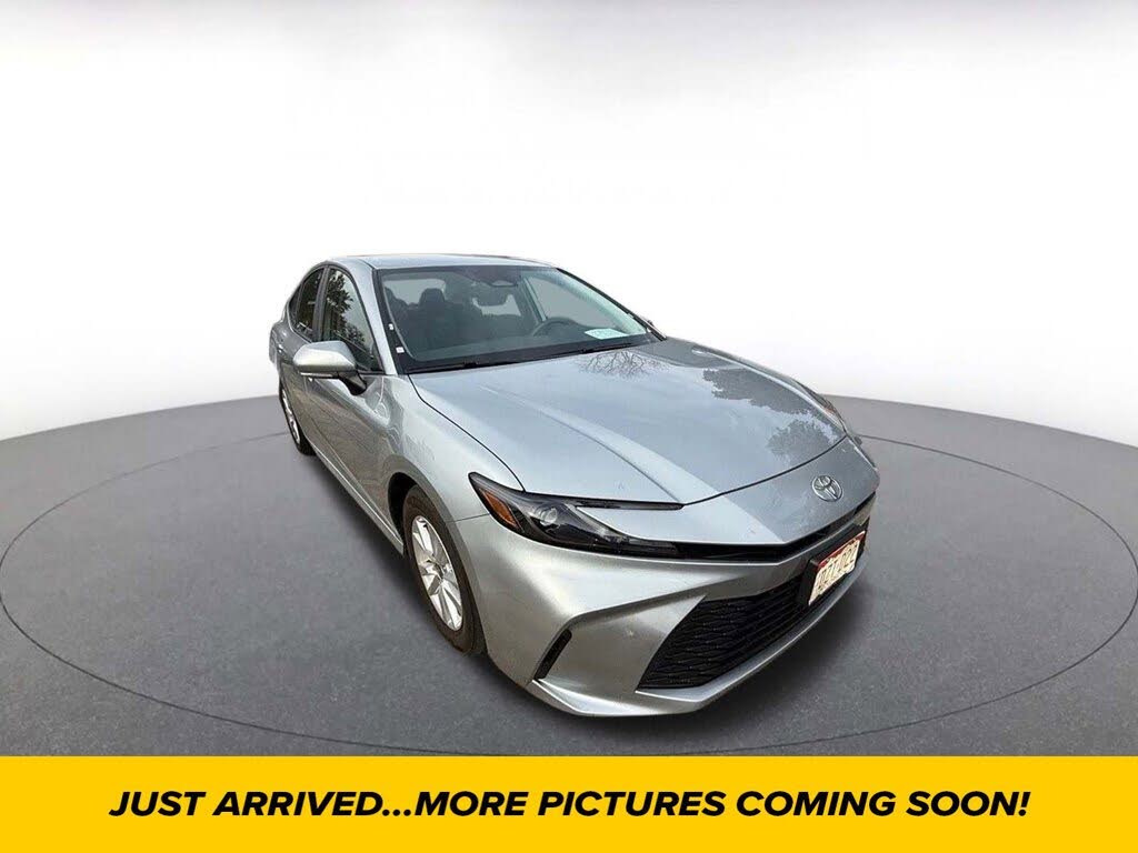2025 Toyota Camry LE FWD