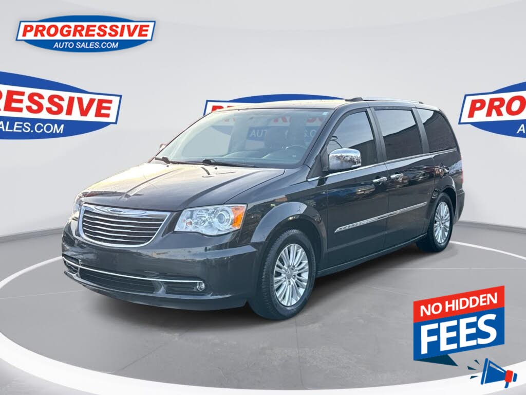 2015 Chrysler Town & Country Limited FWD