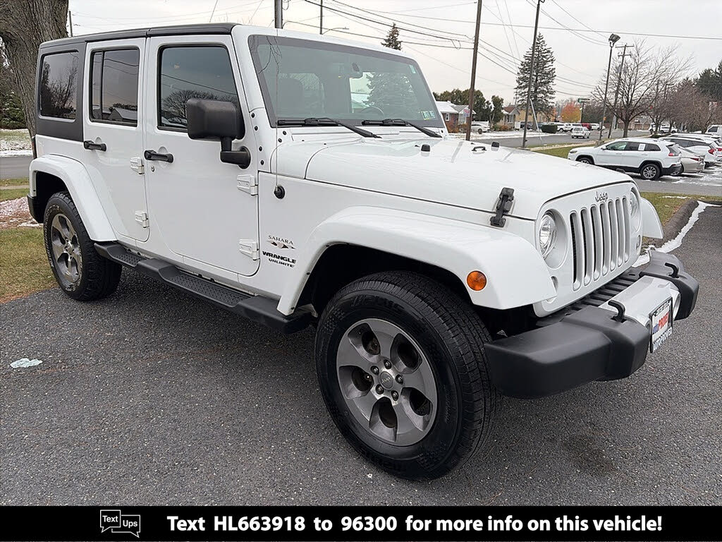 2017 Jeep Wrangler Unlimited Sahara 4WD