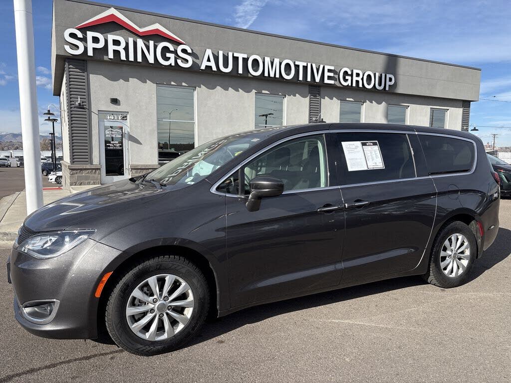 2018 Chrysler Pacifica Touring Plus FWD