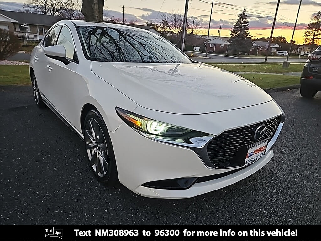 2022 Mazda MAZDA3 Premium Sedan FWD