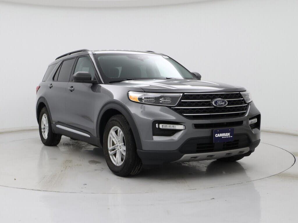 2024 Ford Explorer XLT RWD