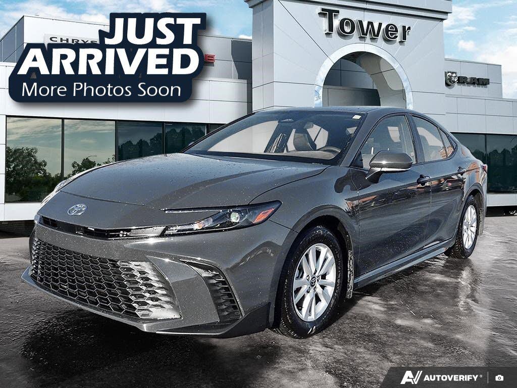 2025 Toyota Camry SE FWD
