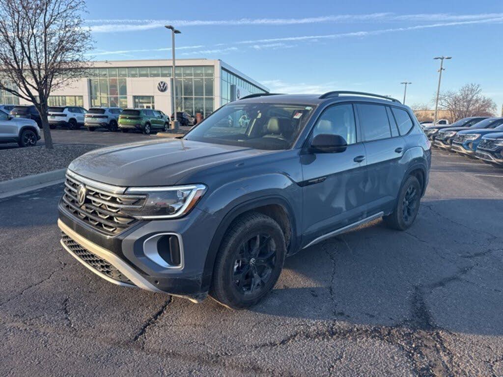 2025 Volkswagen Atlas Peak Edition 4Motion