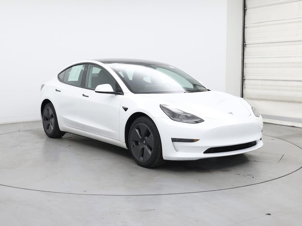 2023 Tesla Model 3 RWD
