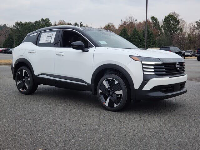 2026 Nissan Kicks SR FWD