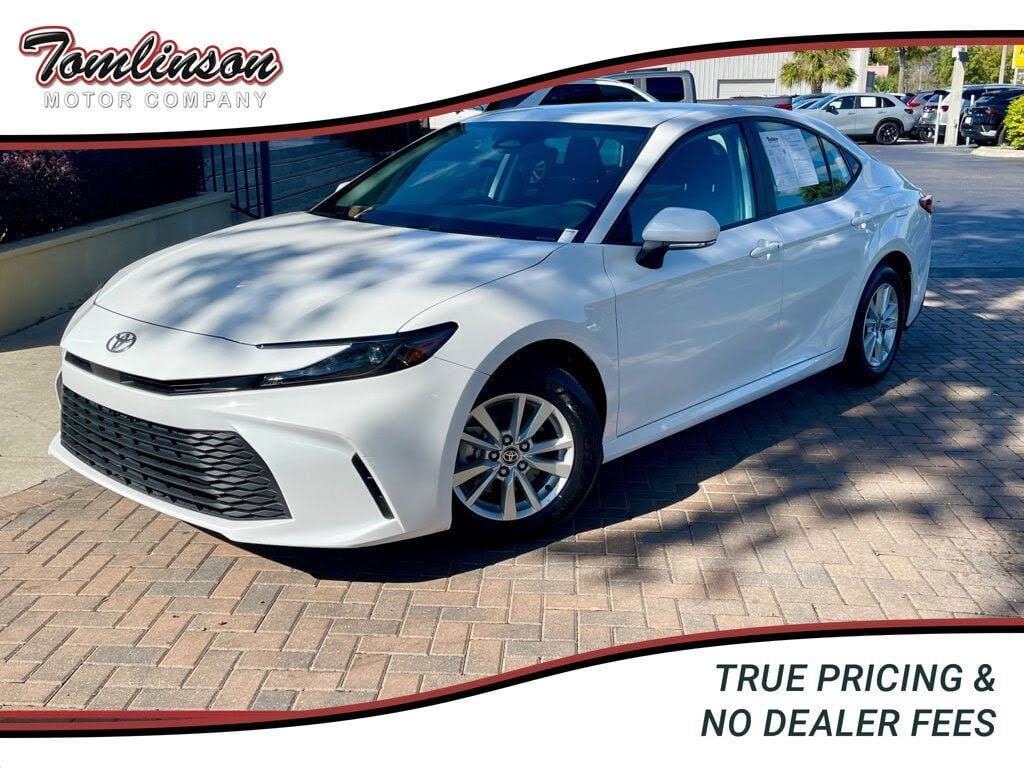 2025 Toyota Camry LE FWD