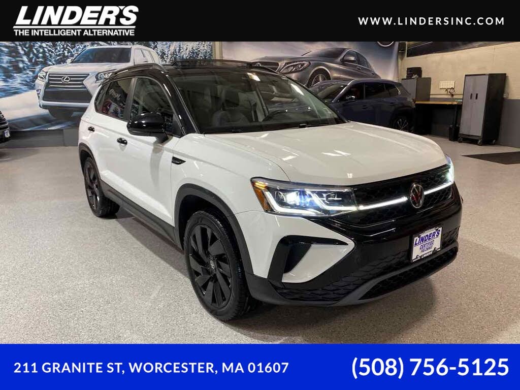 2024 Volkswagen Taos SE Black 4Motion