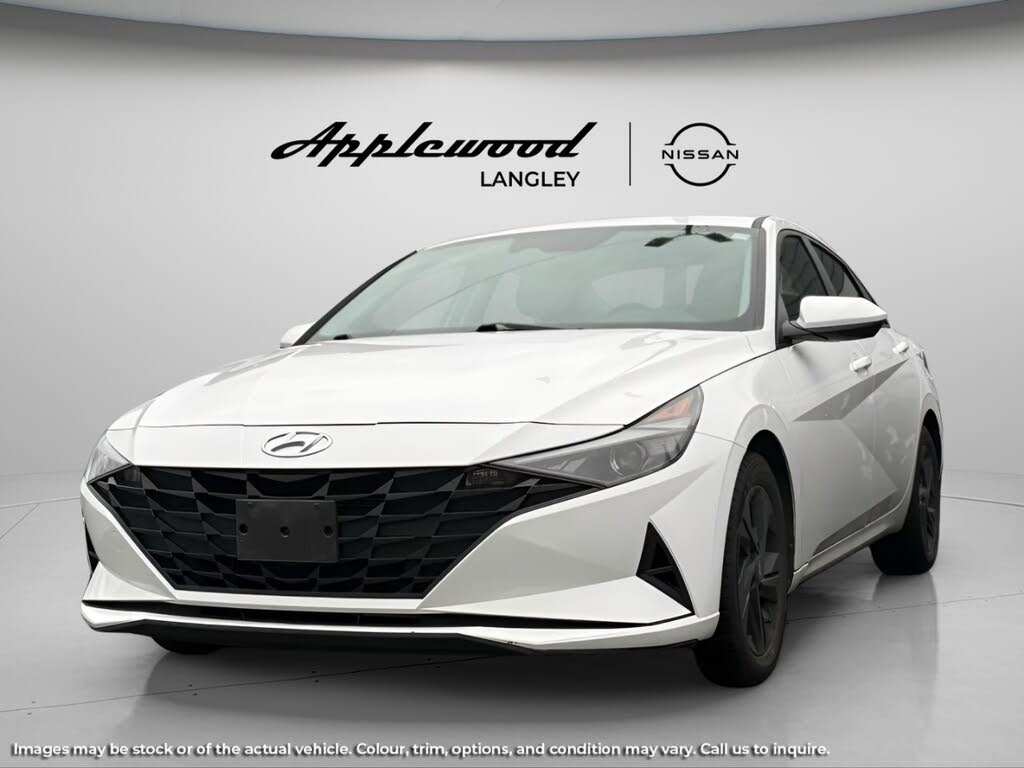 Hyundai Elantra Preferred FWD 2023