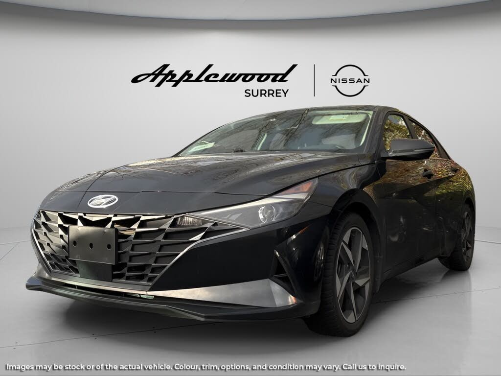 2023 Hyundai Elantra Luxury FWD