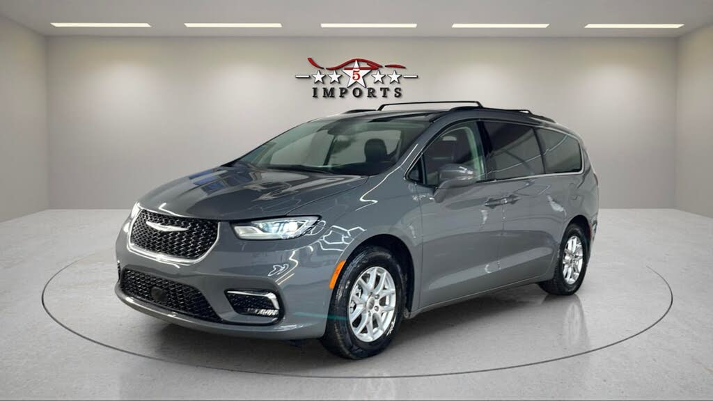 2022 Chrysler Pacifica Touring L FWD