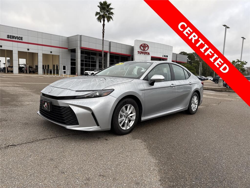 2025 Toyota Camry XLE FWD