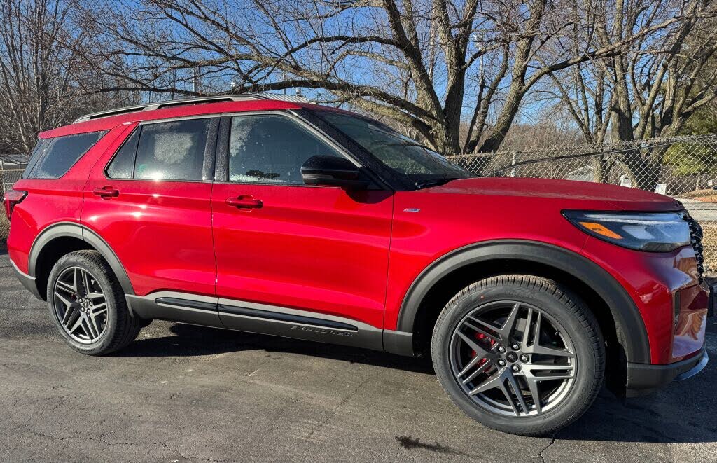2026 Ford Explorer ST-Line AWD