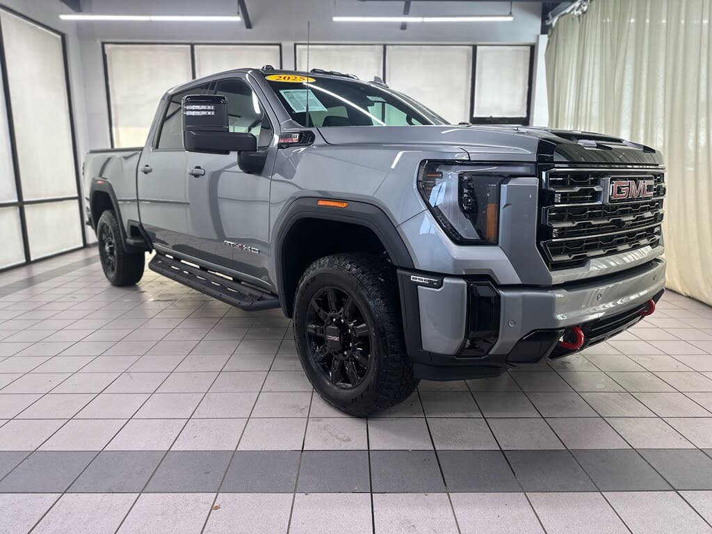 2025 GMC Sierra 2500HD AT4 Crew Cab 4WD