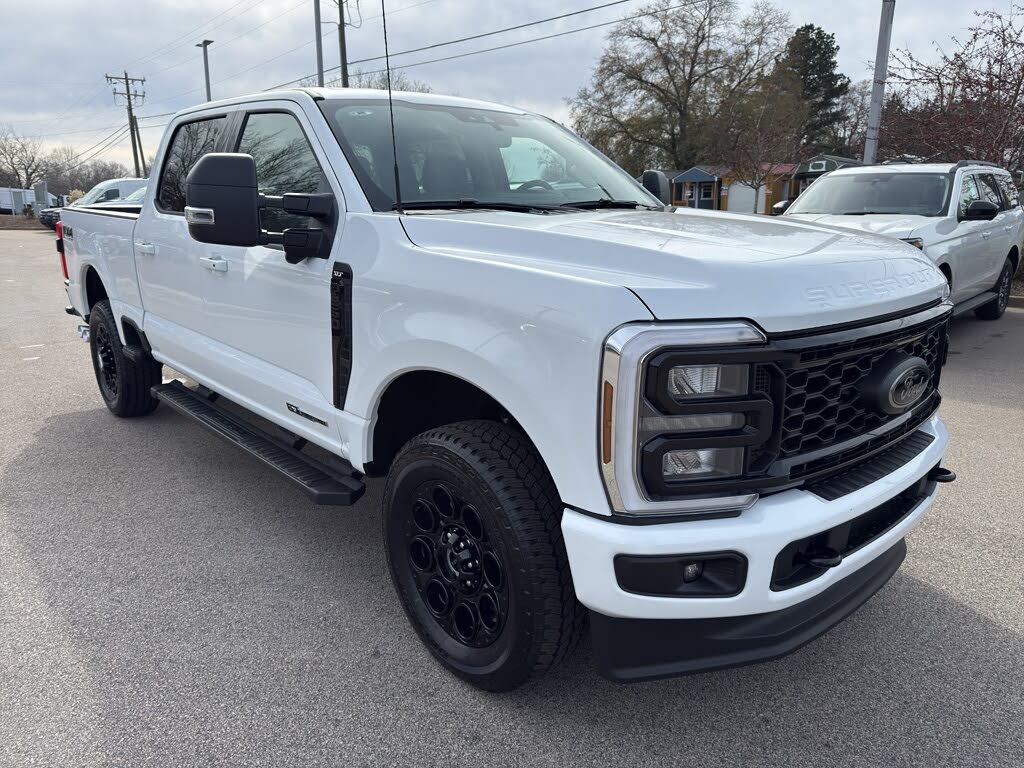 2026 Ford F-250 Super Duty XLT Crew Cab 4WD
