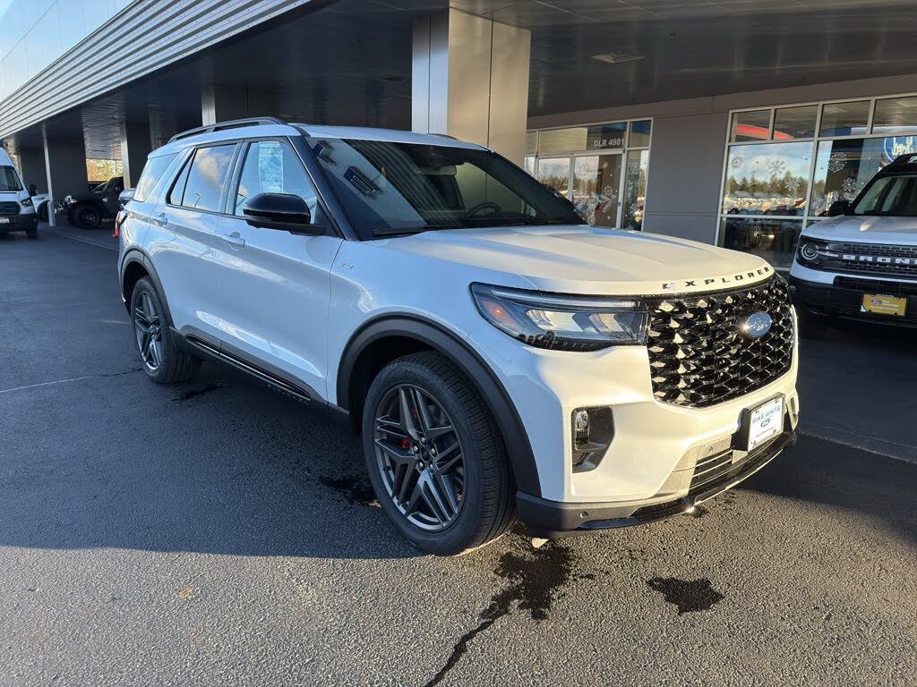 2026 Ford Explorer ST-Line AWD