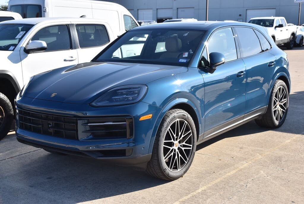 2025 Porsche Cayenne AWD