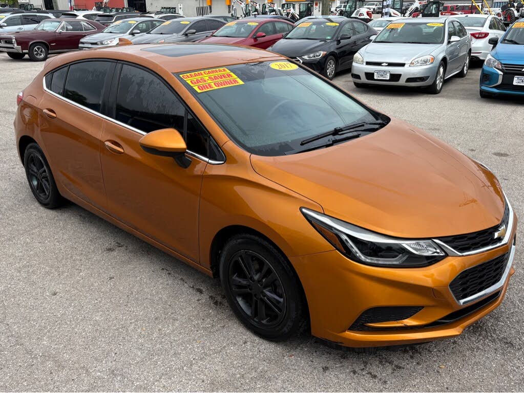 2017 Chevrolet Cruze LT Hatchback FWD