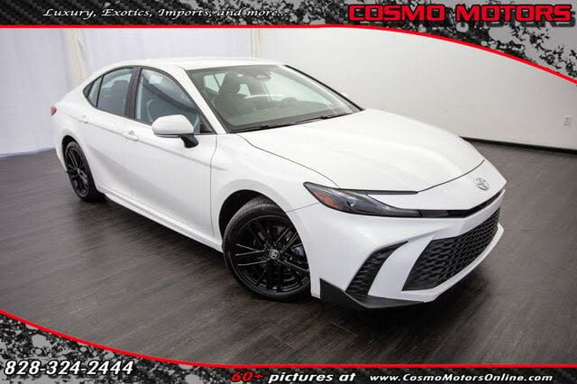 2025 Toyota Camry SE AWD