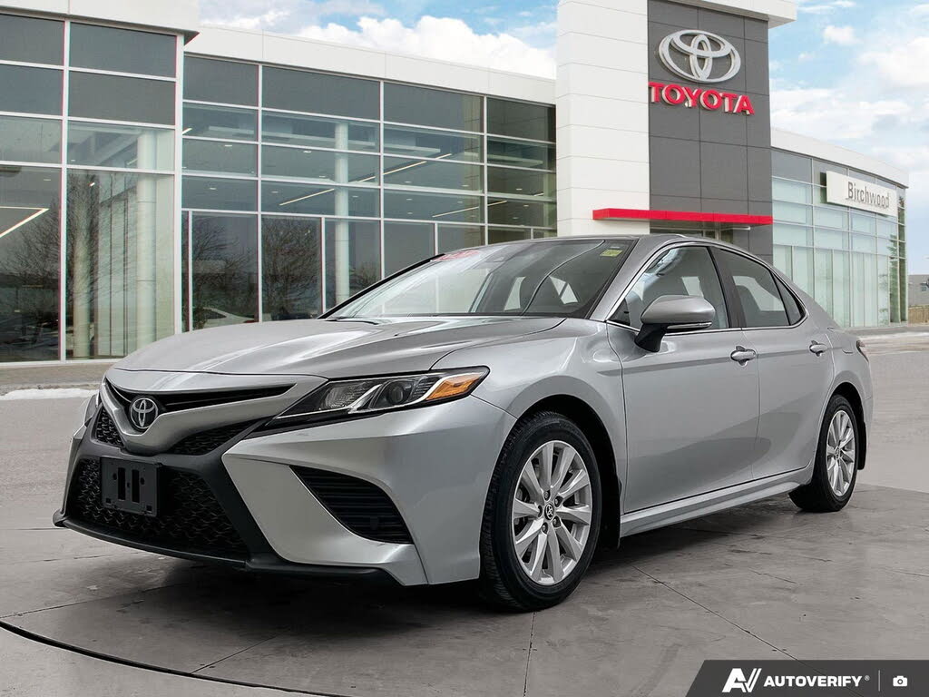 2020 Toyota Camry SE FWD