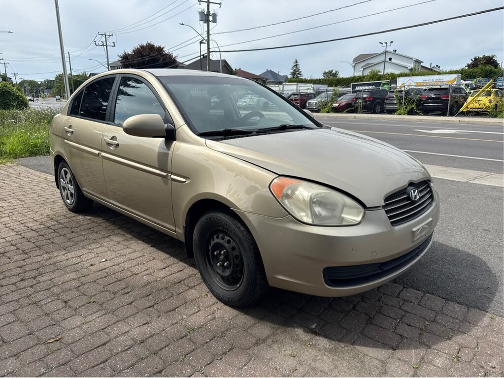 2009 Hyundai Accent GL Sedan FWD