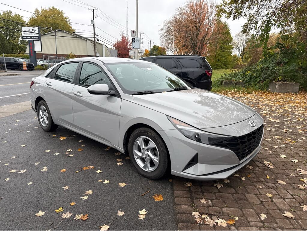 2021 Hyundai Elantra Essential FWD
