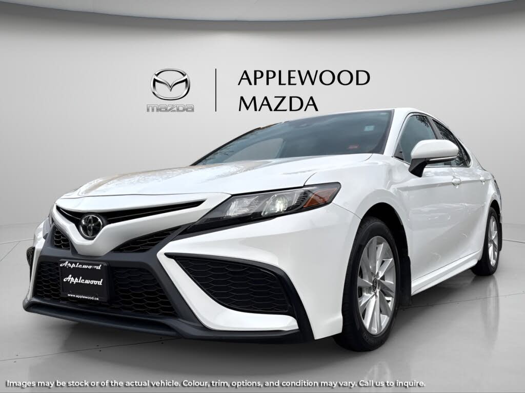 Toyota Camry SE FWD 2022