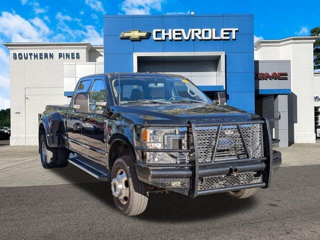 2022 Ford F-350 Super Duty Lariat Crew Cab LB DRW 4WD