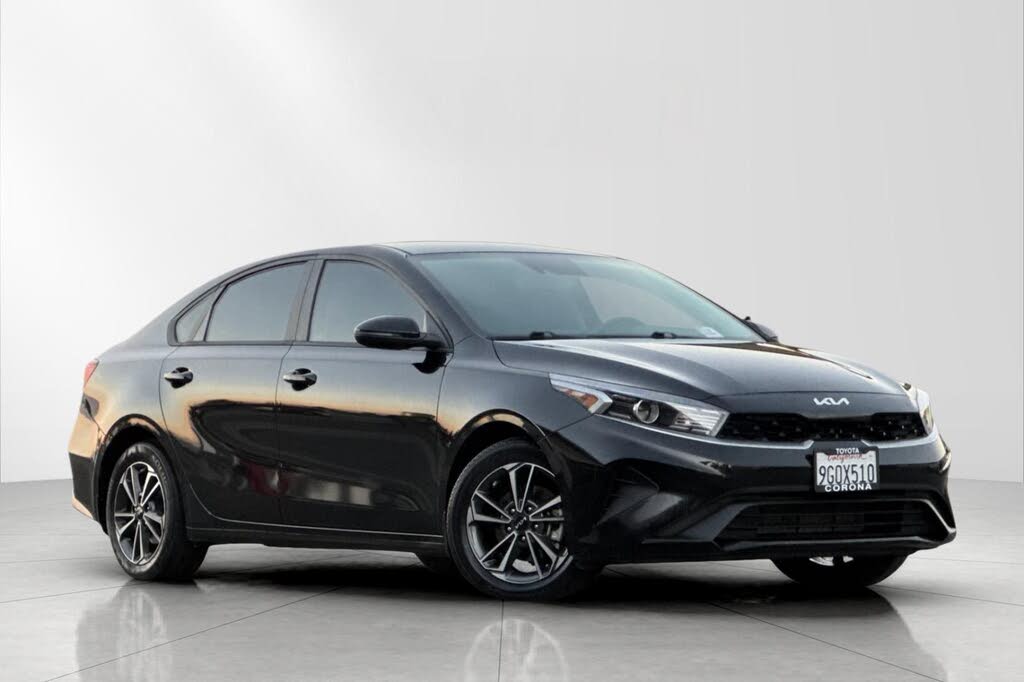 2023 Kia Forte LXS FWD