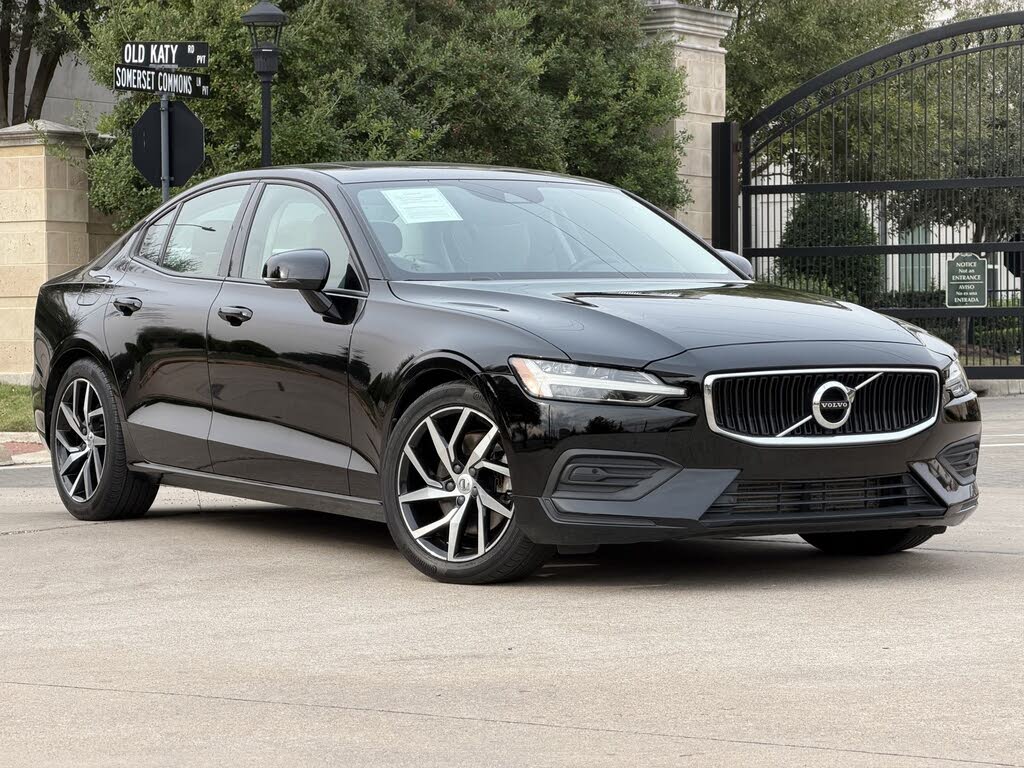 2020 Volvo S60 T5 Momentum FWD