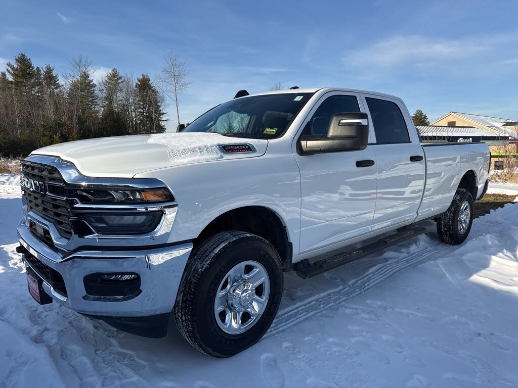 2025 RAM 2500 Tradesman Crew Cab LB 4WD