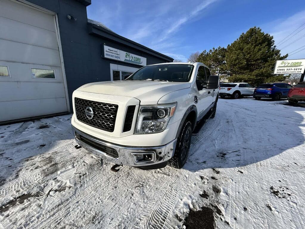 2016 Nissan Titan XD PRO-4X Crew Cab 4WD